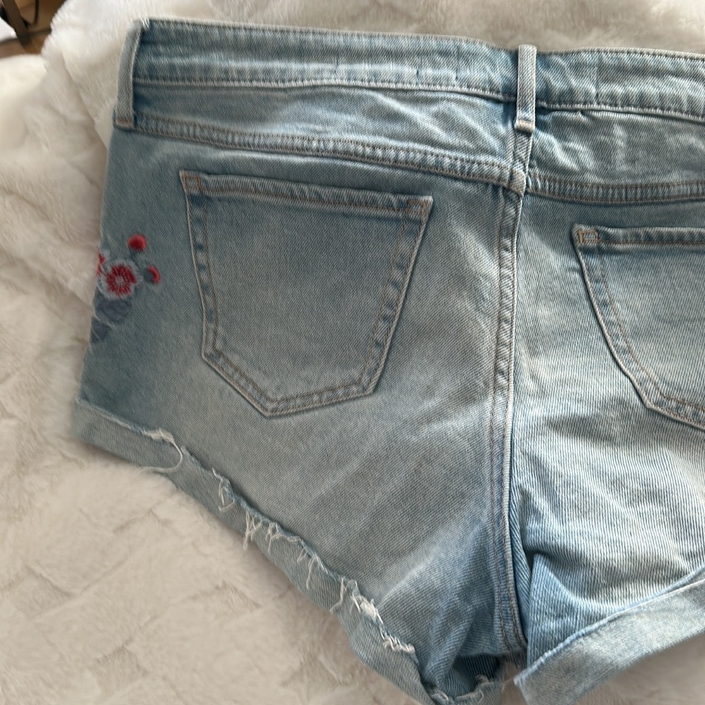Hollister low rise short short - Picture 4 of 7